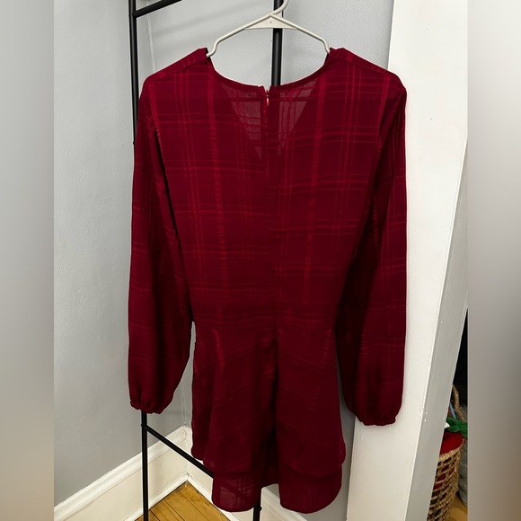 Relipop Wine Red Plaid Romper, Long Sleeve Waist Tie, V Neck, Size L, Never Worn - Picture 3 of 6